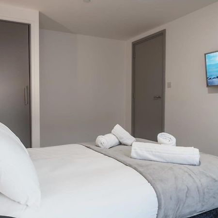 Modern 1 Bed Apartment In Liverpool Centre Exterior photo
