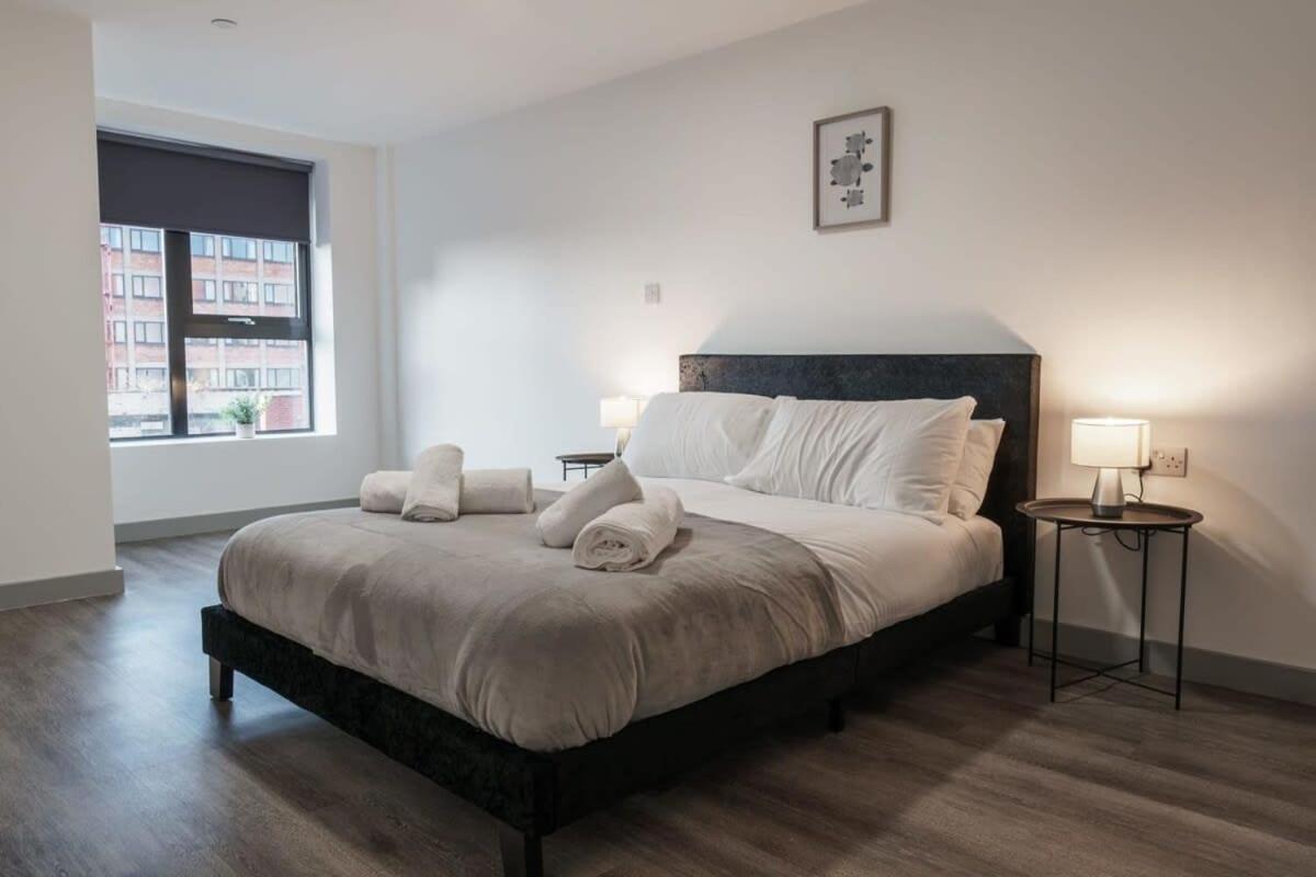 Modern 1 Bed Apartment In Liverpool Centre Exterior photo